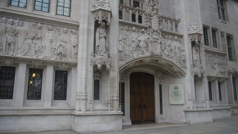 ¿Cuál es la definición de una mujer? ¿Qué significan las reglas de la Corte Suprema británica sobre el significado legal de una mujer en la acción de la igualdad que significan las personas transparentes?